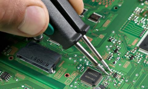 Как паяют SMD-компоненты