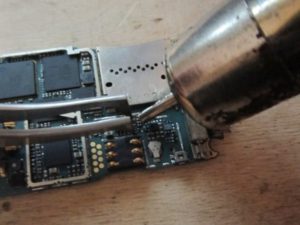 Как паяют SMD-компоненты